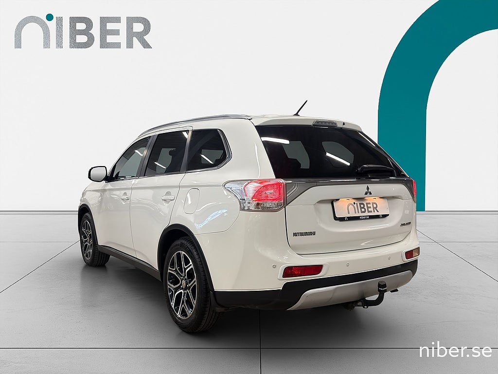 Mitsubishi Outlander 2.2 Di-D 4WD Business 7-sits, Läder, Kamera