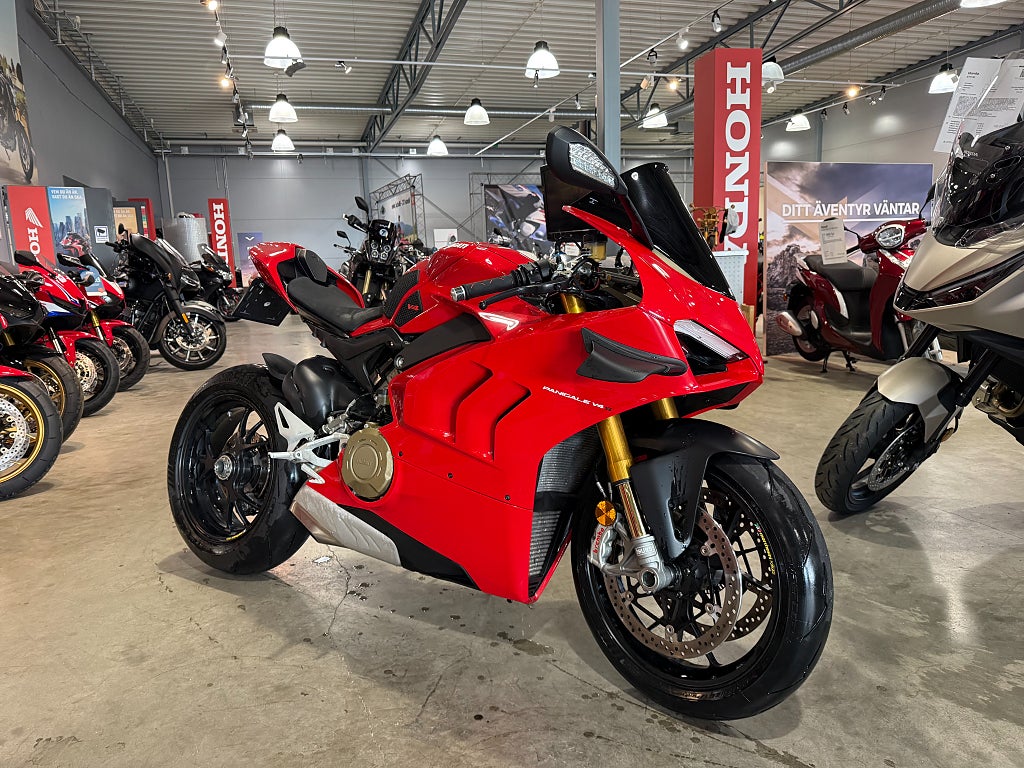 Ducati Panigale V4S  