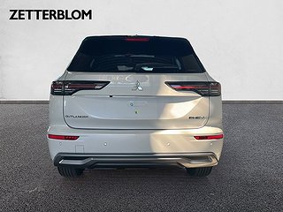 SUV Mitsubishi Outlander 4 av 18
