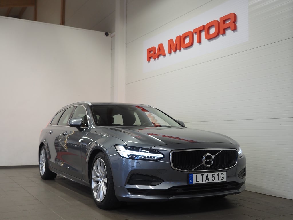 Volvo V90 D4 AWD 190hk Geartronic Momentum SE II | D-värm | Keyless |