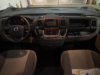 Husbil-integrerad Dethleffs T 6501 B 6 av 19