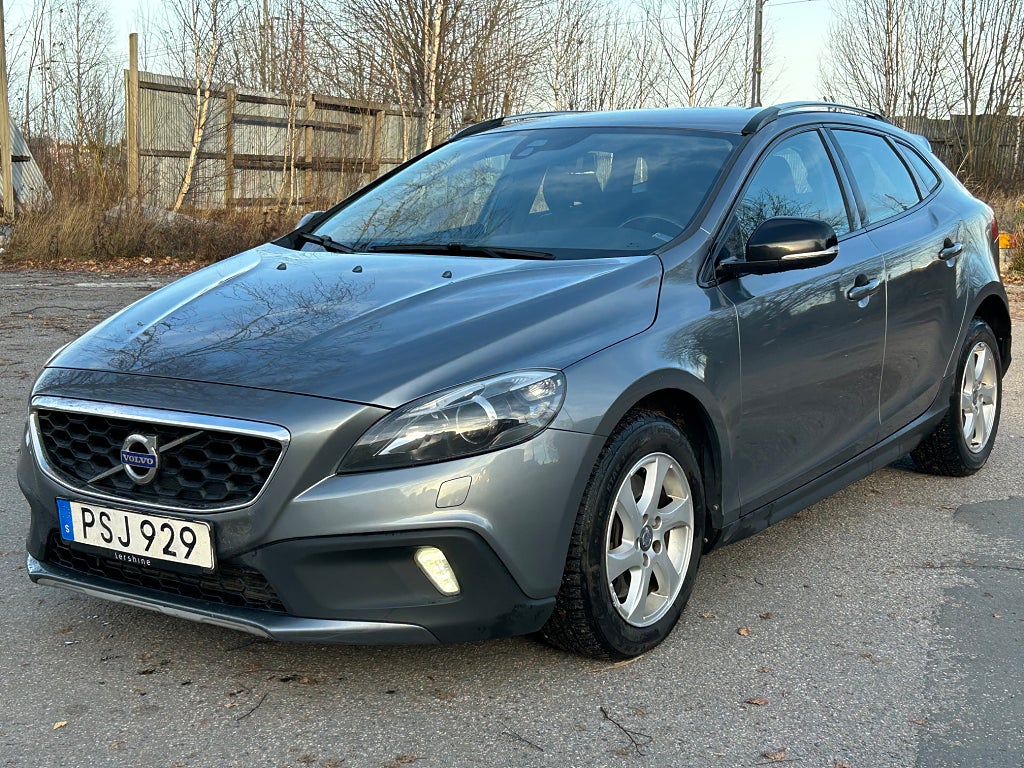 Volvo V40 Cross Country D3 Geartronic Momentum Värmare Drag