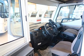 Husbil-integrerad Frankia F line I 840 FD 31 av 35