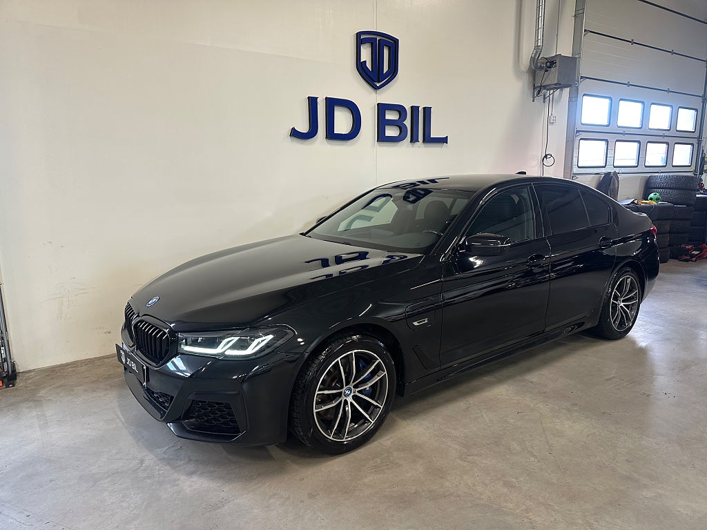 BMW 530e xDrive Sedan M Sport Kamera Drag Navi H/K 190hk