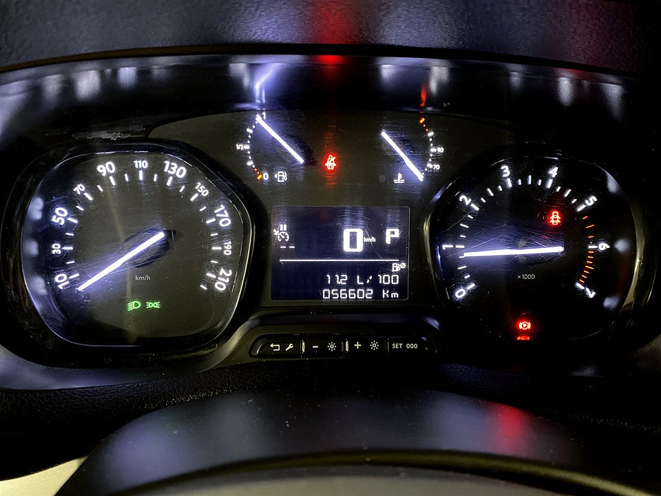 Bild på Peugeot Expert PRO+ 2.0 BHDi 145hk Aut L3 B-KAMERA DRAG