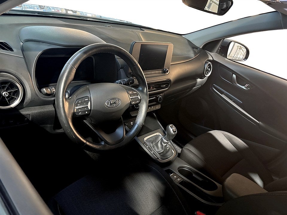 Bild på Hyundai Kona Essential 1.0 T-GDI iMT 120hk - B-KAMERA, DRAG