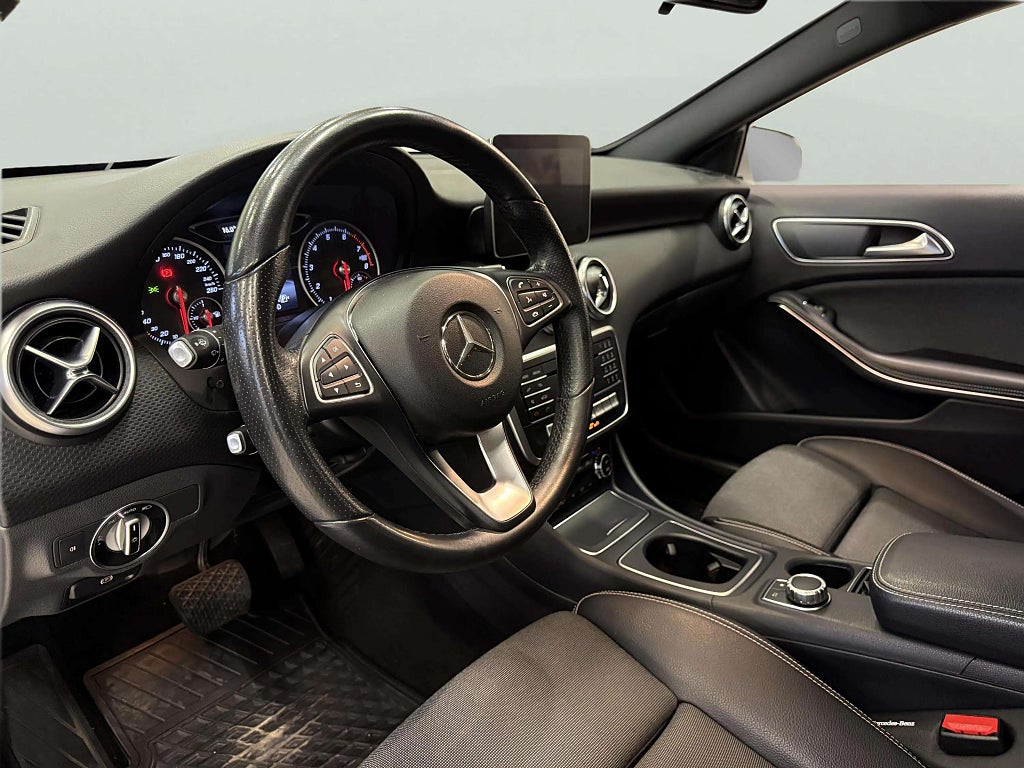 Mercedes-Benz A 180 7G-DCT Style Automat AMG-Line Vinterhjul Hemleverans - miniatyr 14