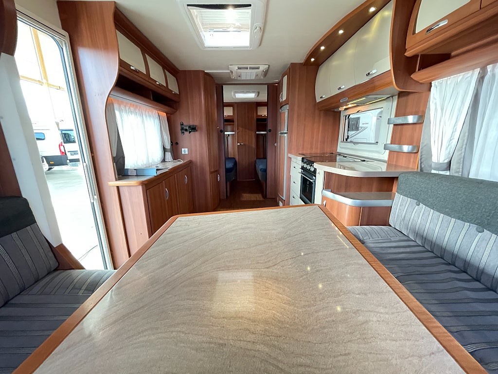 Hobby 780 WLU Nordic Edition /ALDE/Mover/AC/Markis med sidor/Solcell/L - Hobby