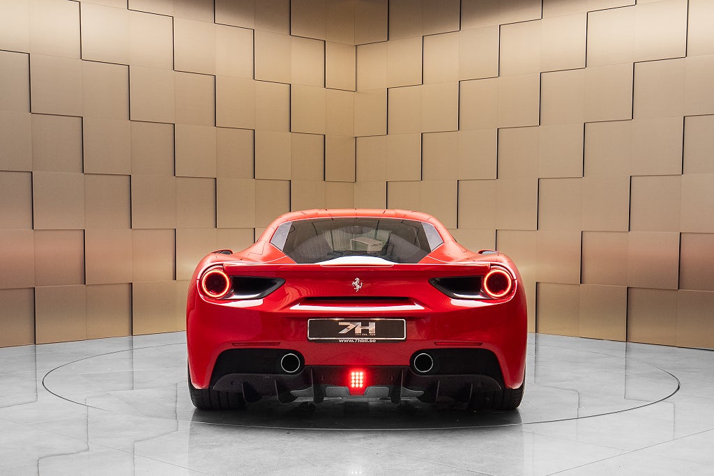 Ferrari 488 GTB GTB 3.9 V8 F1 DCT / Kolfiberstolar / Sportavgassystem