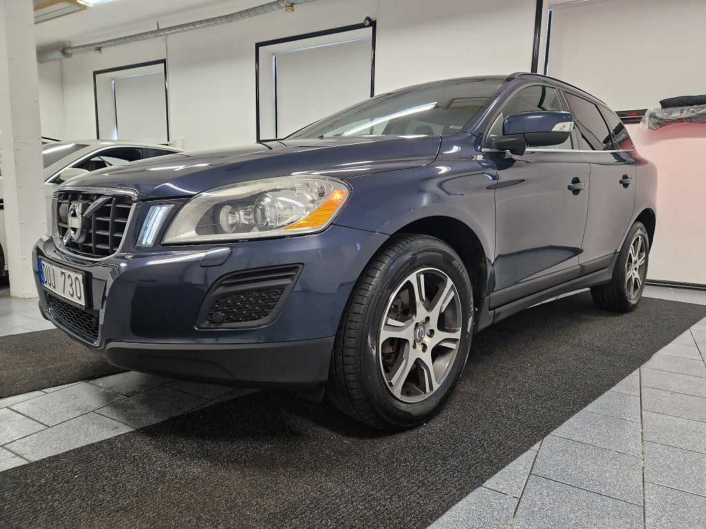 Volvo XC60 D4 163 hk AWD Geartronic Momentum Panorama Drag Nyserv