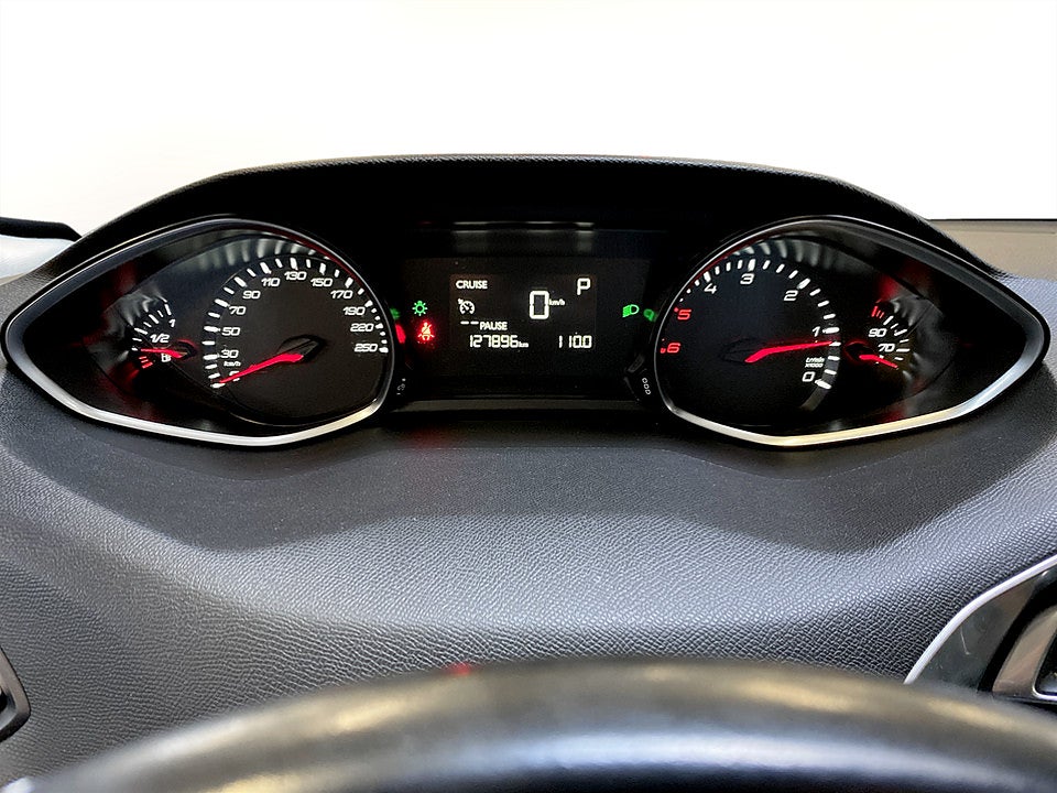 Bild på Peugeot 308 SW Style 1.6 BHDi 120hk Aut PANO B-KAMERA VÄRMARE