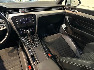 Volkswagen Passat Sportscombi AWD R Line GPS Drag Kamera SoV