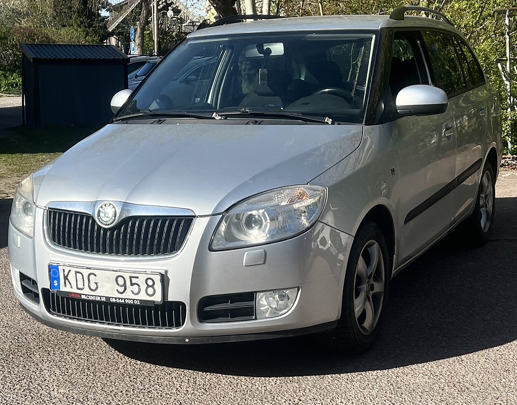 Skoda Fabia Kombi 1.6 NYBES/Räntefritt