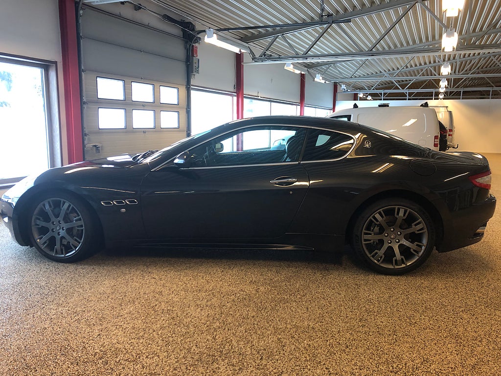 Maserati GranTurismo S MC-Shift 441hk