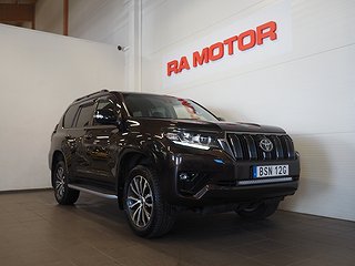 SUV Toyota Land Cruiser 3 av 24