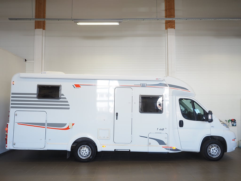 Carado T 448 Långbädd Markis AC 3850kg 2012