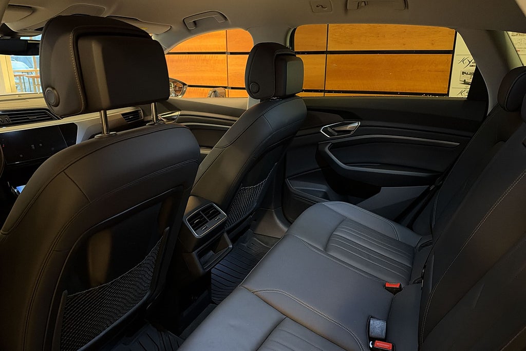 Audi Q8 e-tron 50 quattro Drag Kamera Moms  Navi P-värm Proline miniatyr 22