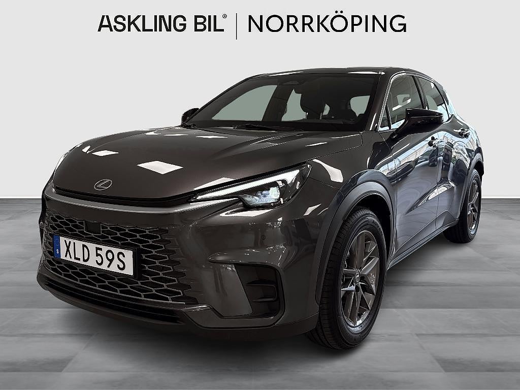 Lexus LBX 1.5 E-CVT Appstyrd-värmare Rattvärme V-hjul 136 hk