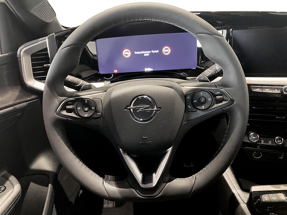 Bild på Opel Mokka Ultimate 1.2 Turbo 130hk Aut B-KAMERA CARPLAY