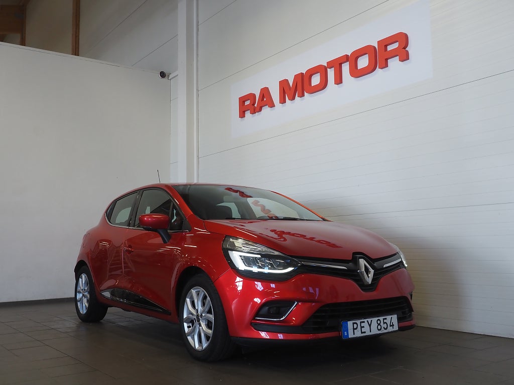 Renault Clio 1.2 TCe EDC 118hk Automat Intens P-Sensorer Navigation 2018