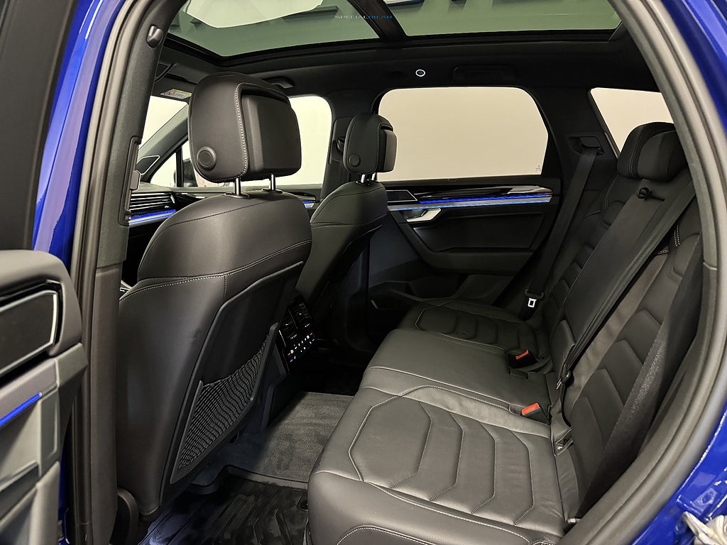 Volkswagen Touareg 2023 - miniatyr 13