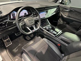 SUV Audi Q7 3 av 12