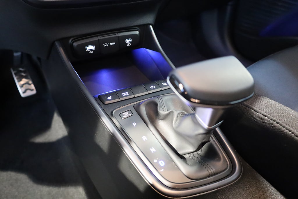 Hyundai Bayon 1.0 T-GDI Advance Aut Kamera Navi CarPlay