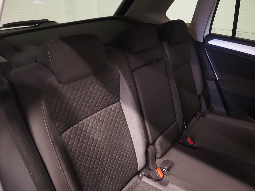 Volkswagen Tiguan TSI 190hk 4Motion R-Line Black | Värmare | 2020