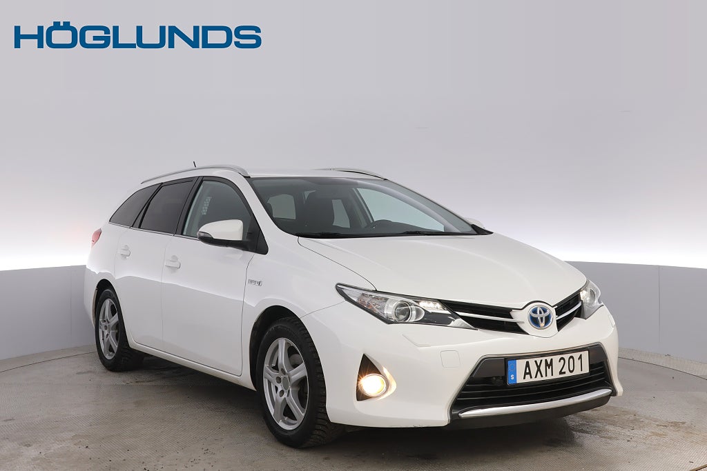 Toyota Auris Touring Sports Hybrid Edition Feel M-Värmare V-hjul
