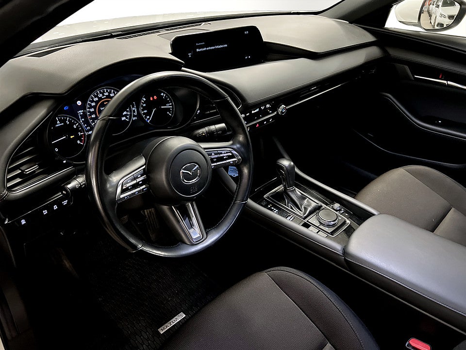 Bild på Mazda 3 Hatchback Sky 2.0 SKYACTIV-G M 150hk Aut NAVI CARPLAY