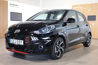 Halvkombi Hyundai i10 1 av 21