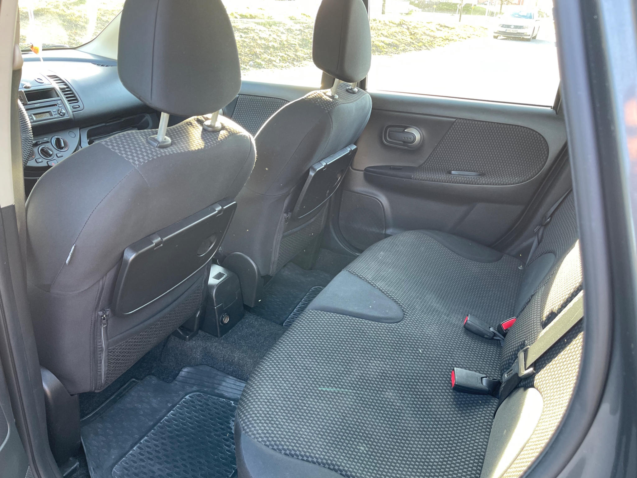 Nissan Note 1.6 110hk 2006, bild 6/39