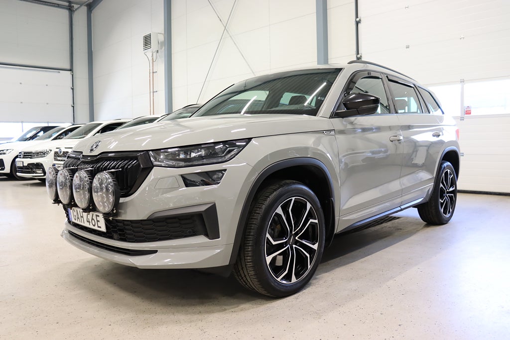 Skoda Kodiaq 2.0 TDI SCR 4x4 Sportline Drag D-Värm Pano 200hk