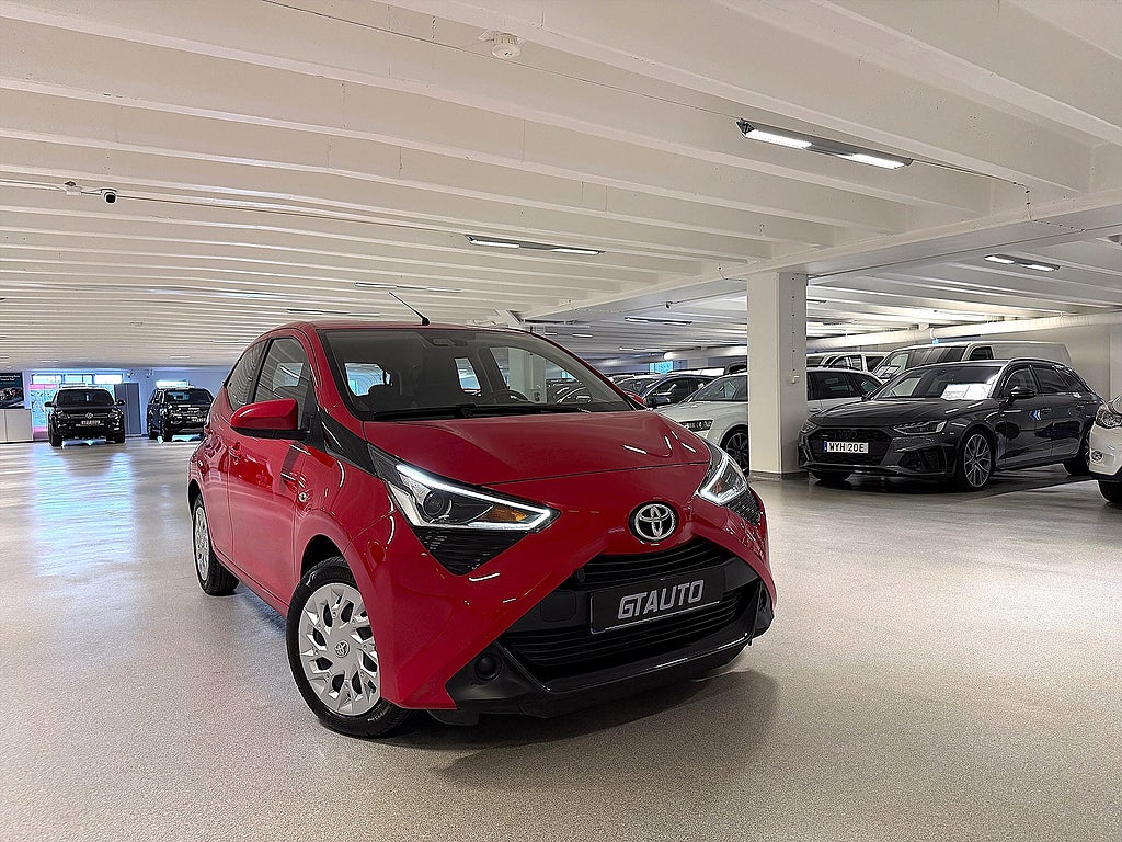 Toyota Aygo 5-dörrar 1.0 Automat 72hk X-Play Värmare Fr 1095/Kr Månaden