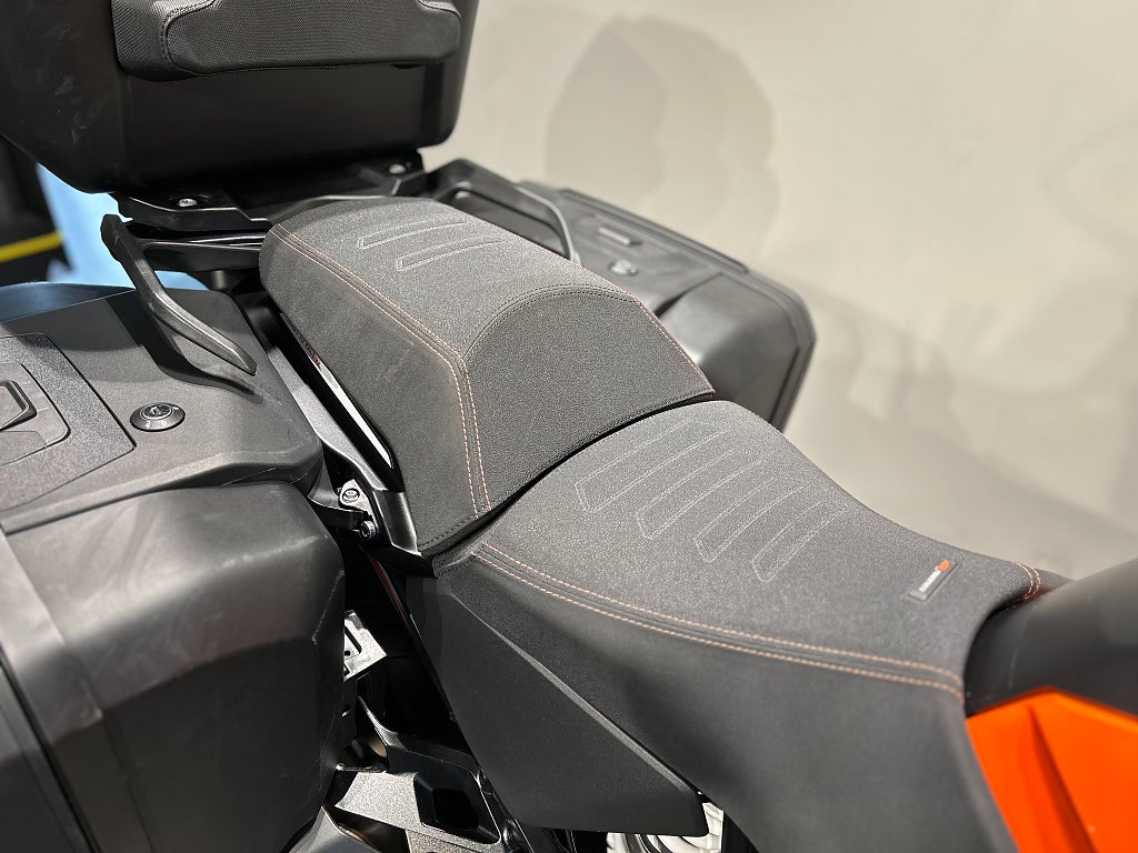 KTM 1290 Super Adventure S / Tech pack / 3 väskor / Endast 1302 mil!