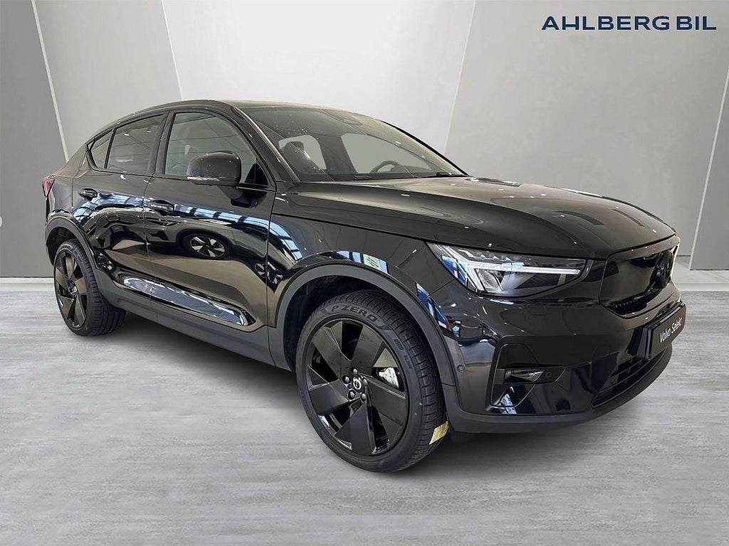 Volvo EC40 Twin Motor Performance M Ultra Black Edt, Klimatpaket, Dragkrok 