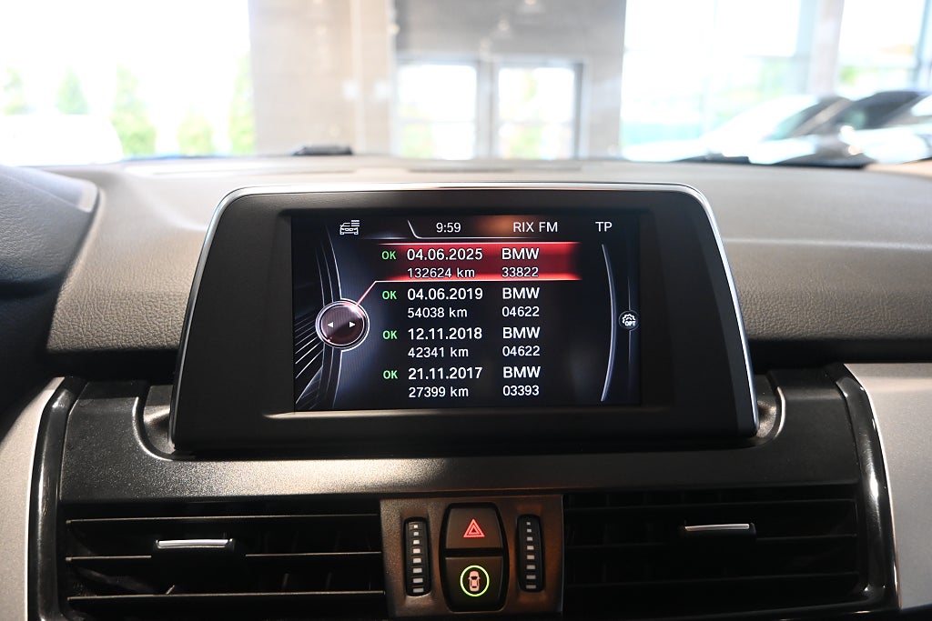 BMW 218i 2016 - miniatyr 22