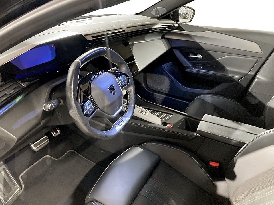 Bild på Peugeot 308 SW GT 1.2 PT 130hk Aut - B-KAMERA, CARPLAY