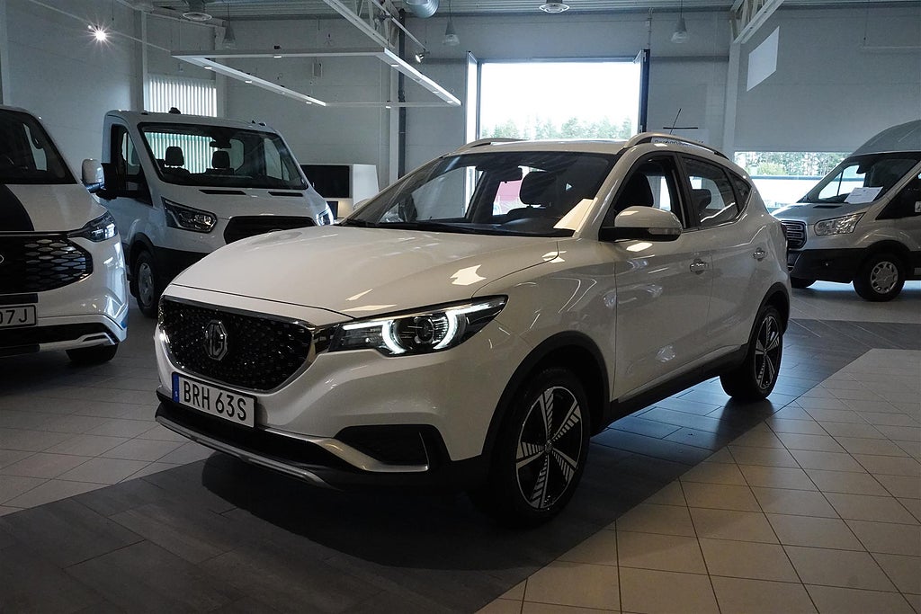 MG ZS Luxury 45kWh Dover White | Ränta 1,99%
