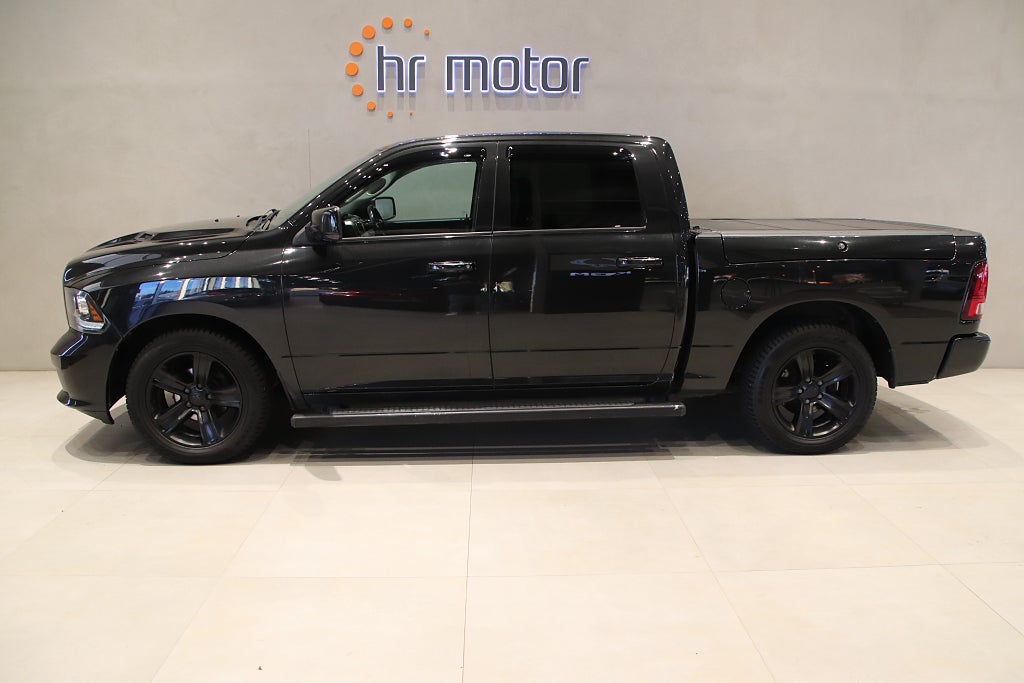 RAM 1500 Crew Cab 5.7 V8 HEMI/Rambox/Ledramp/2 års garanti