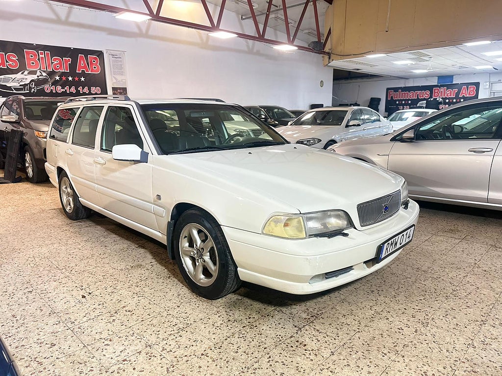 Volvo V70 2.4 Classic Automat Besiktigad & Ny Servad 