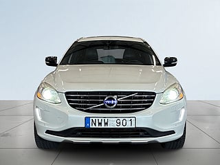 Volvo XC60 D4 AWD Summum Business Pro S&V-hjul/Dvärm/Drag/Skinn – bild 2