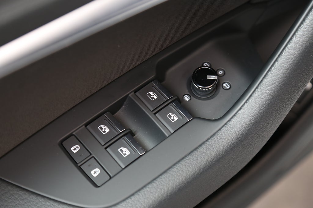 Audi A6 40 TDI Quattro S Tronic Proline Sport Värmare Drag 2021