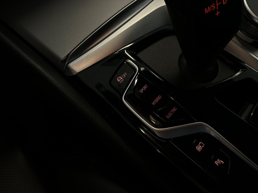 BMW 530e 2021 - miniatyr 17