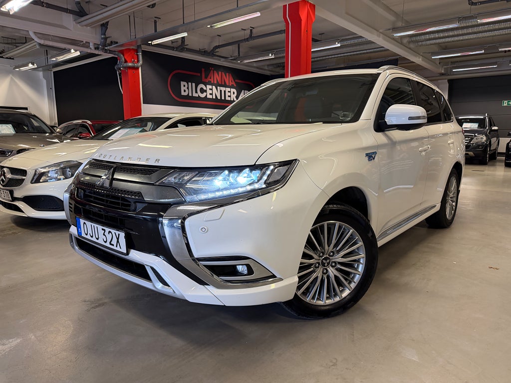 Mitsubishi Outlander 2020 - miniatyr 2