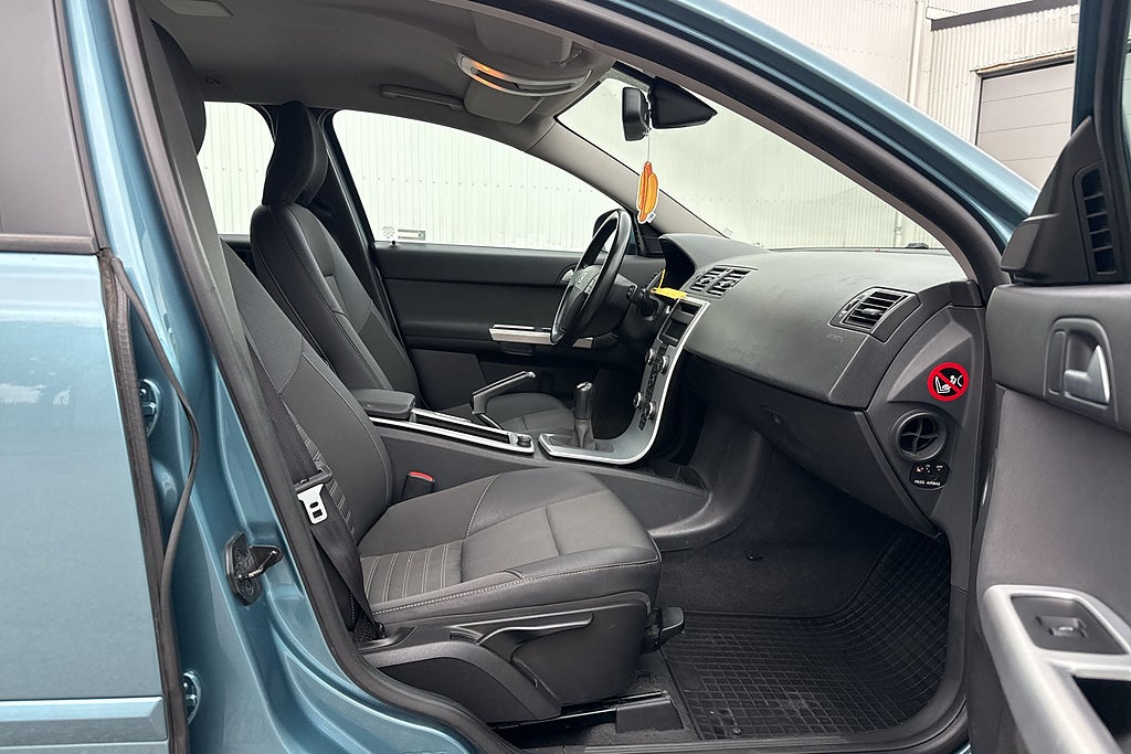 VOLVO V50 2.0F 146CH