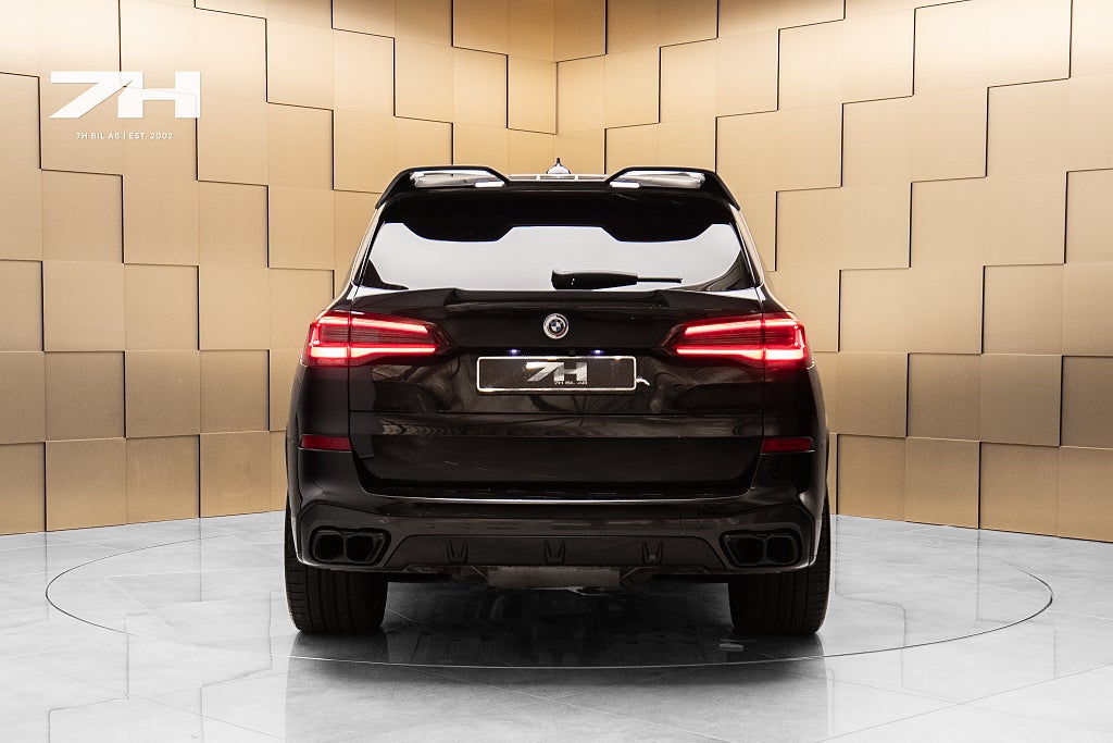 BMW X5 M50i M Sport Innovation Pano Laser H&K Komfortstolar