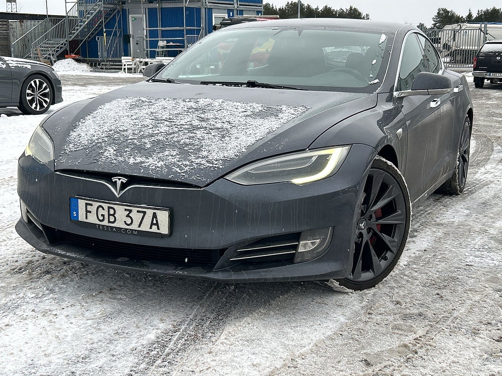 Tesla Model S 