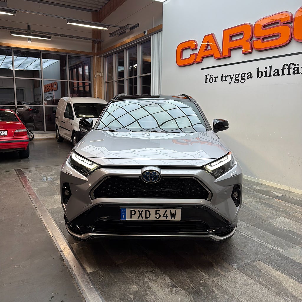 Toyota RAV4 Plug-in Hybrid E-CVT Style Backkamera Navi Drag