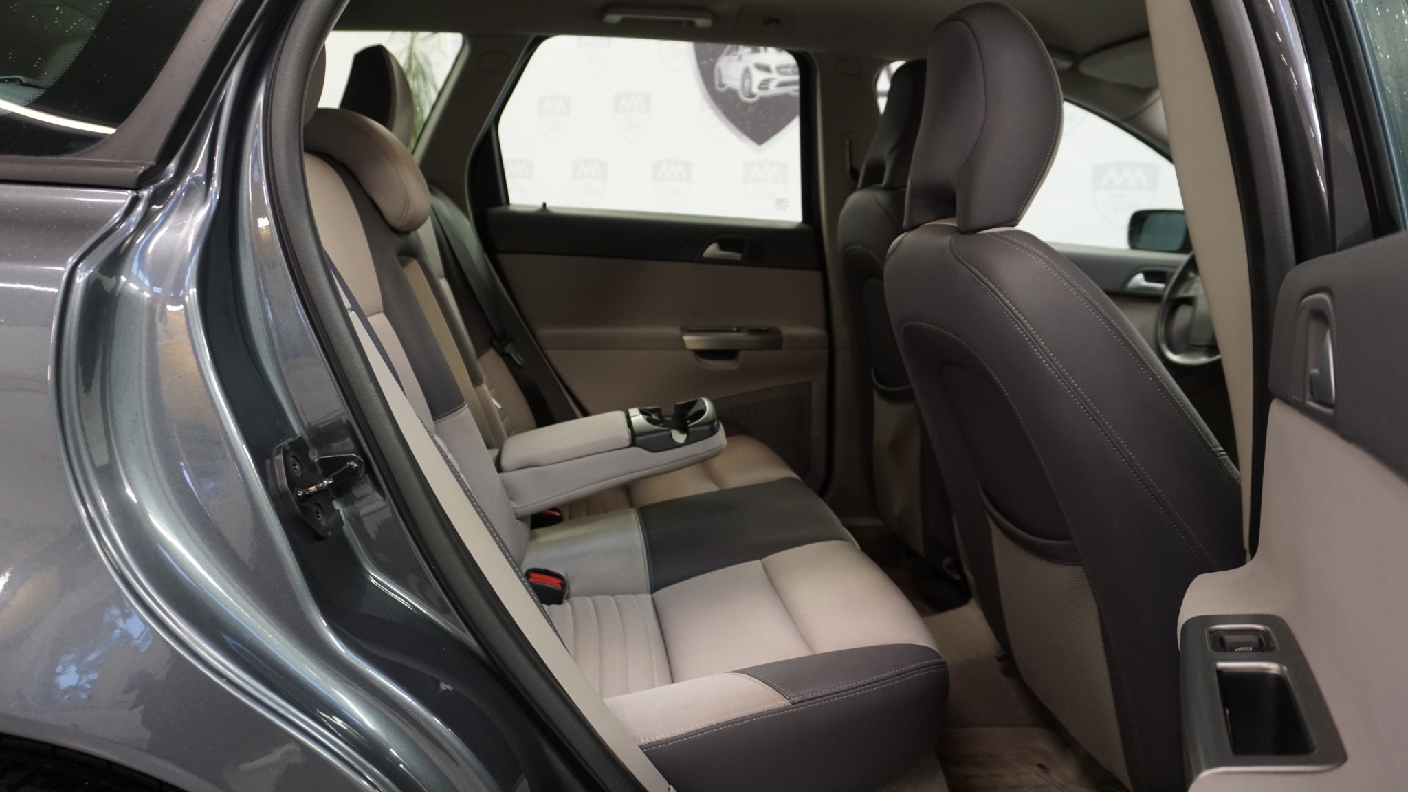 Volvo V50 2.4 Kinetic 140hk 2005, bild 7/37